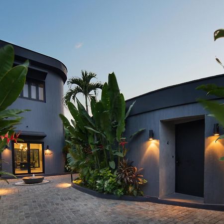 Villa Je Ne Sais Quoi Seminyak Extérieur photo