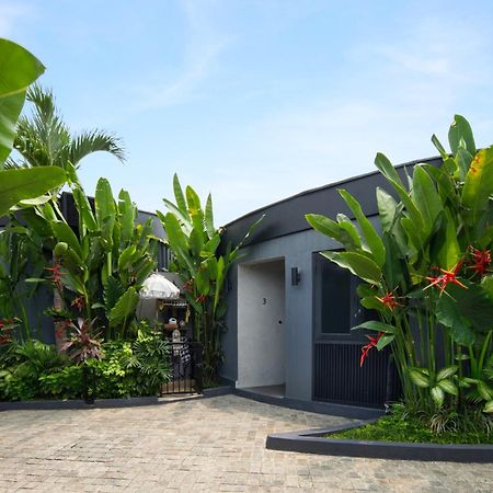 Villa Je Ne Sais Quoi Seminyak Extérieur photo